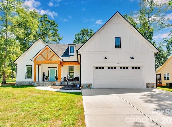 2754 Emperor Street, Claremont, NC 28610