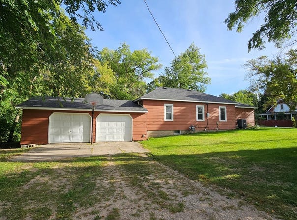 103 2nd Avenue S, Dent, MN 56528