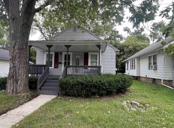 923 Mann Avenue, Flint, MI 48503-4940