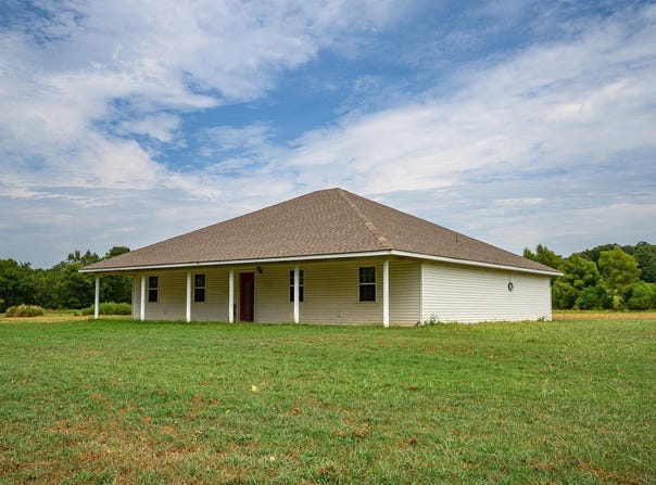 156 Frontier Ln., Mena, AR 71953