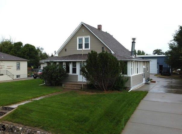 325 E CHARLES STREET, Morrill, NE 69358