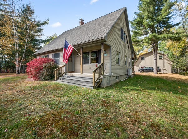 31 Rangeley Avenue, Rangeley, ME 04970