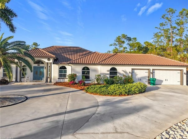 4411 Pine Ridge Rd, NAPLES, FL 34119