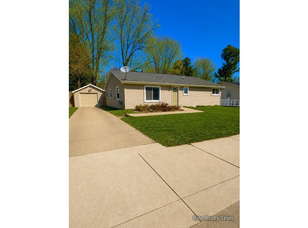 714 Cherry Street, Charlotte, MI 48813