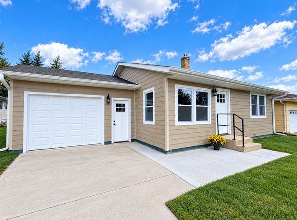 415 E Main Street, Eitzen, MN 55931