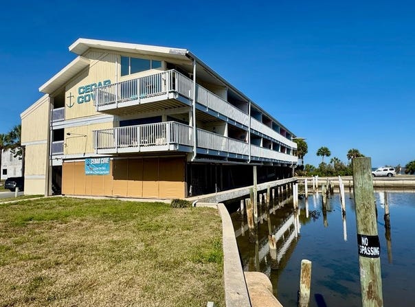 82 2nd St, Cedar Key, FL 32625