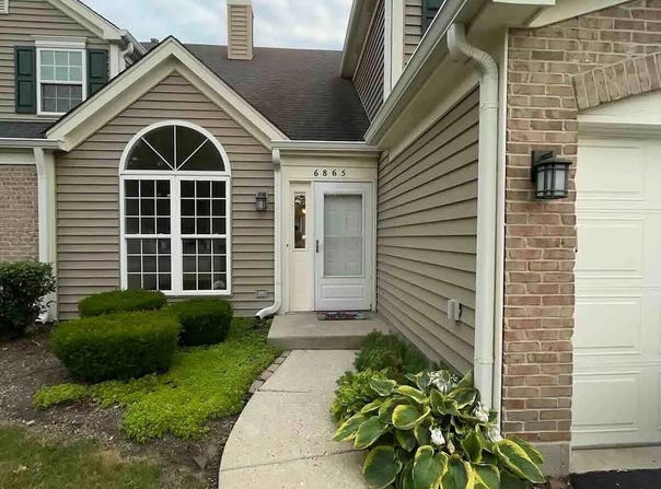 6865 Hampton Circle, Gurnee, IL 60031