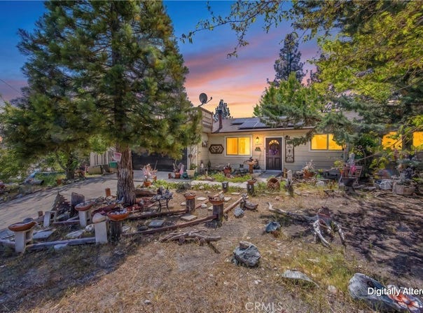 2164 Outer Hwy 2 S, Wrightwood, CA 92397