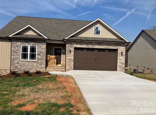 4952 Southview Drive, Hickory, NC 28602