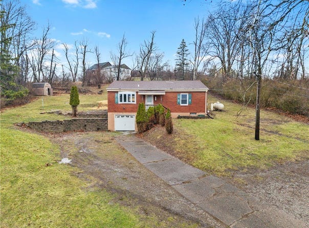 134 Baldwin Rd, Collier Twp, PA 15106