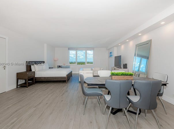 2301 Collins Ave, Miami Beach, FL 33139