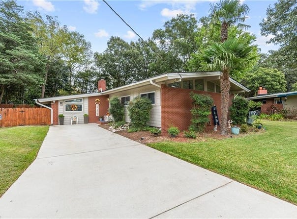 1308 Woodhurst Drive, Virginia Beach, VA 23454