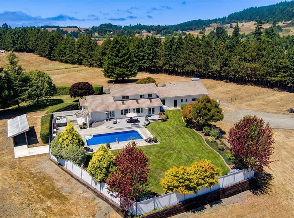 2505 Barber Creek Road, Hydesville, CA 95547