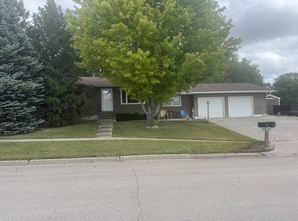 1202 Sunset Ave., Winner, SD 57580