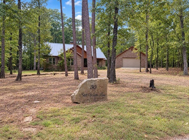 30 Stillwater Ln., Drasco, AR 72530