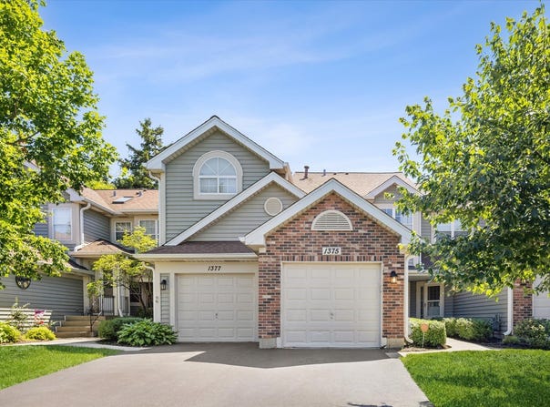 1375 Ridgefield Circle, Carol Stream, IL 60188
