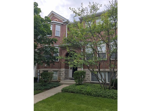 723 Prestwick Lane, Wheeling, IL 60090