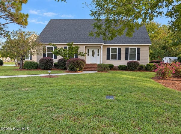 306 Pecan Lane, Laurinburg, NC 28352