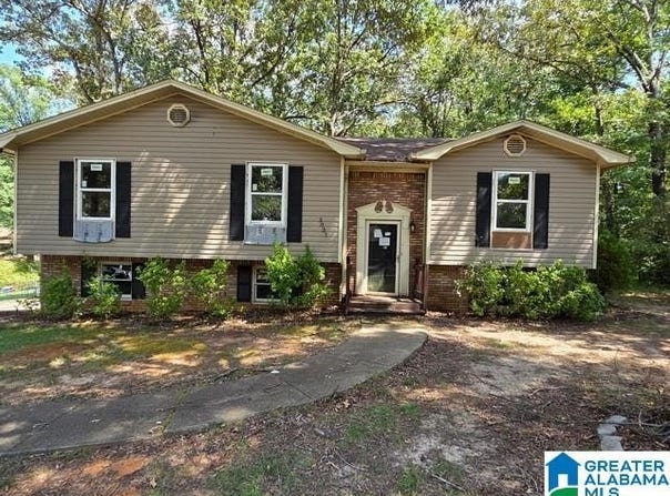 3031 LONE OAK ROAD, BESSEMER, AL 35023