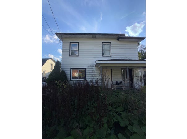 109 Broad St, Morris, NY 13808