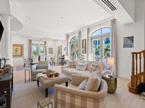 380 10TH St S, NAPLES, FL 34102