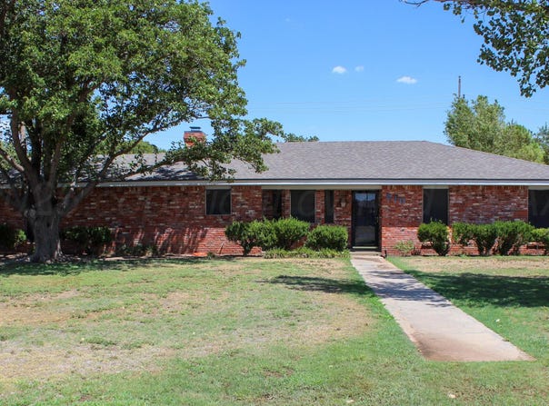 610 Pecan Avenue, Panhandle, TX 79068-9831