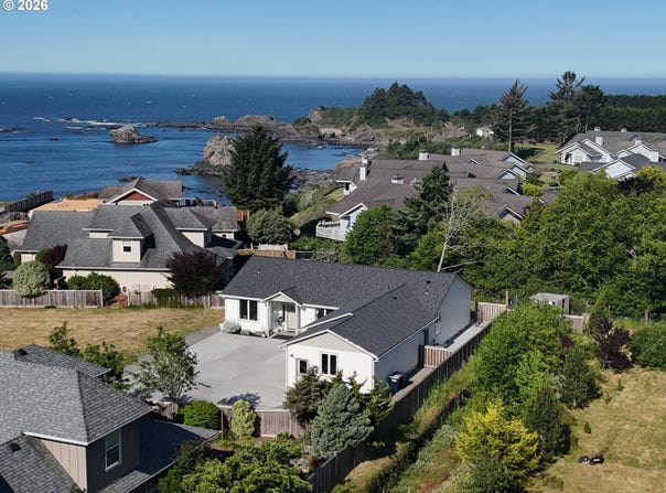 7205 EDGE CLIFF Dr, Brookings, OR 97415