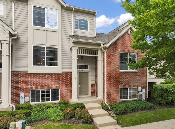 3382 Cameron Drive, Elgin, IL 60124
