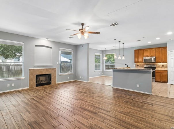 2537 Crusader, Schertz, TX 78108