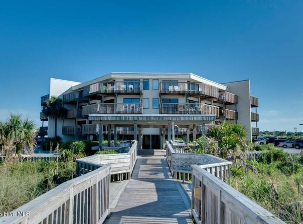 9100 Reed Drive, Emerald Isle, NC 28594