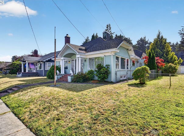 1410 SHERMAN Ave, NorthBend, OR 97459