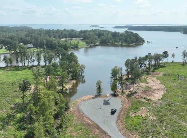 19 Pirates Bend, Florien, LA 71429