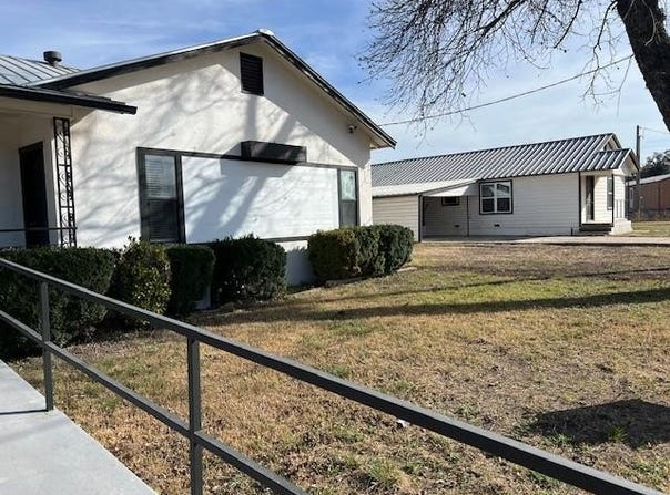 903 Bevans St, Menard, TX 76859