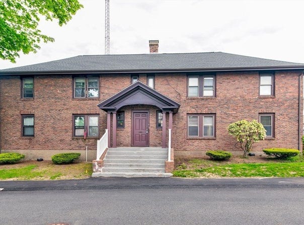 4 Weston Ave, Braintree, MA 02184