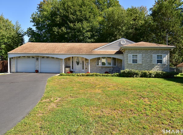 49 Green Manor Avenue, Windsor, CT 06095