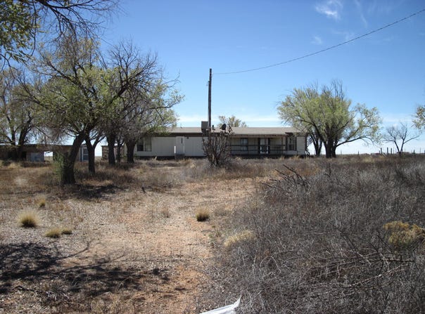 19 E Placitas Road, Moriarty, NM 87035