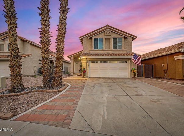 4064 E Woodland Drive, Phoenix, AZ 85048