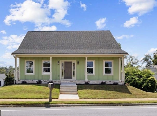 112 Lagrange Street, Newnan, GA 30263