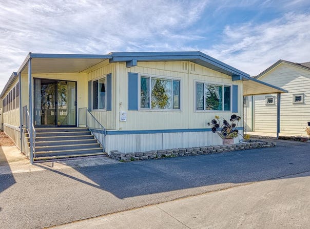 150 Kern 110, SALINAS, CA 93905