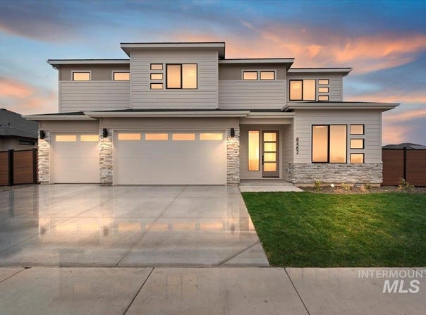 6340 W Largo Dr, Eagle, ID 83646