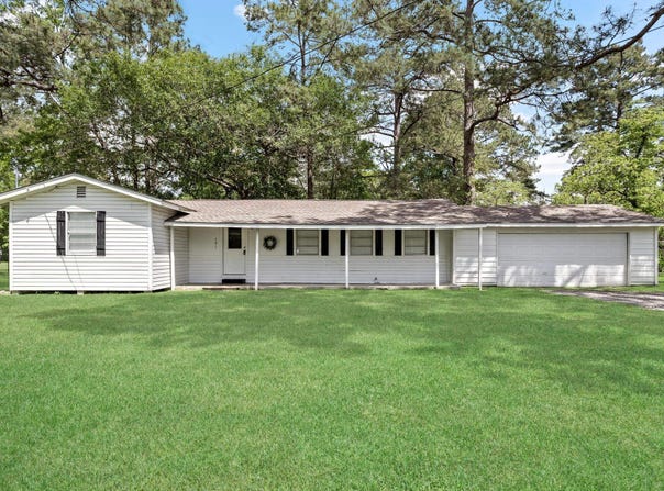 191 Horn Rd, Lumberton, TX 77657