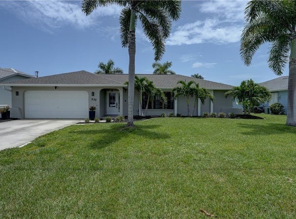 237 SE 20th Court, Cape Coral, FL 33990