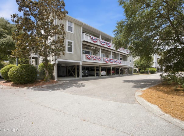 610 W Brown Street, Southport, NC 28461