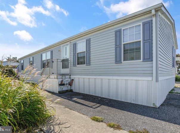9916 GOLF COURSE Road, OCEAN CITY, MD 21842