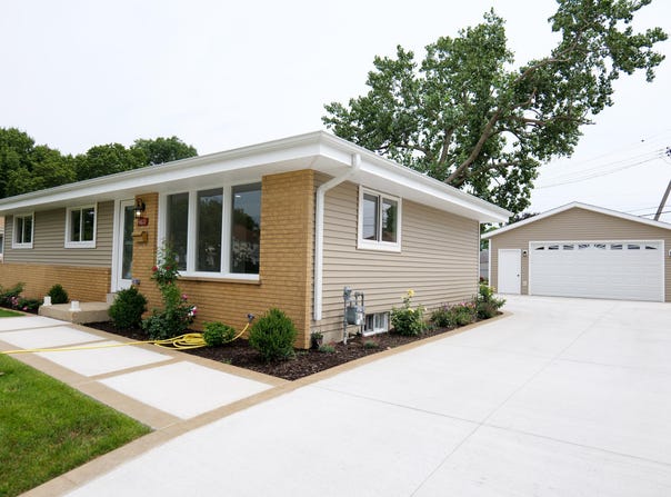 4621 39th Ave, Kenosha, WI 53144