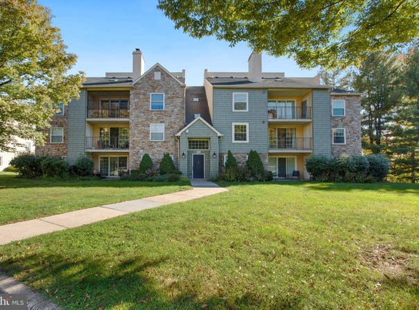 812 DEER Run, EAST NORRITON, PA 19403