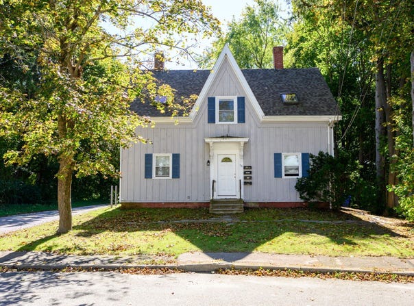 78 Prospect St, Rockland, MA 02370