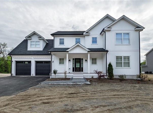 1 Upper Farm Way, Johnston, RI 02919