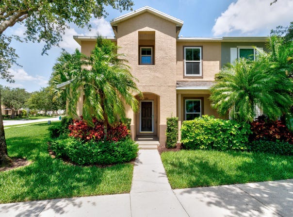 1670 Pointe W Way, Vero Beach, FL 32966
