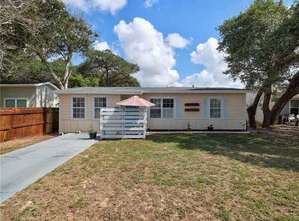 251 S 9th, Aransas Pass, TX 78336